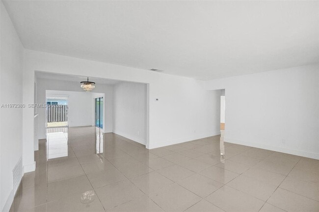 Photo - 8521 Pasadena Blvd