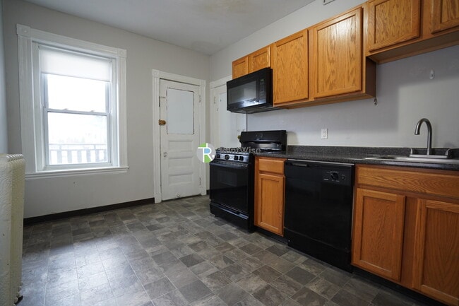 Photo - 1116 Commonwealth Ave Unit 2