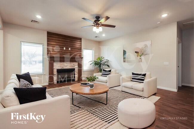 Photo - 517 Siena Dr