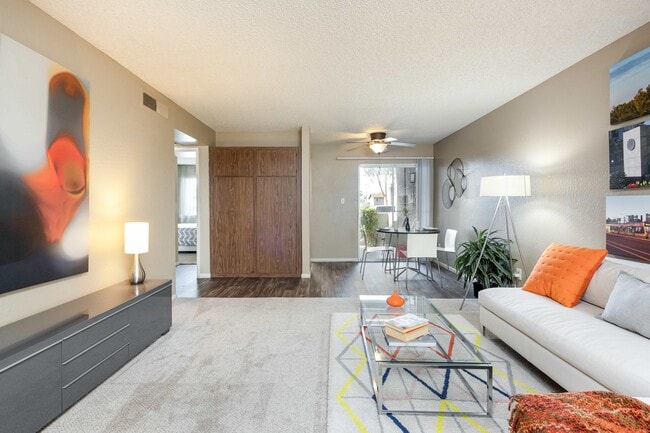 Photo - Camelback Cove Apartments