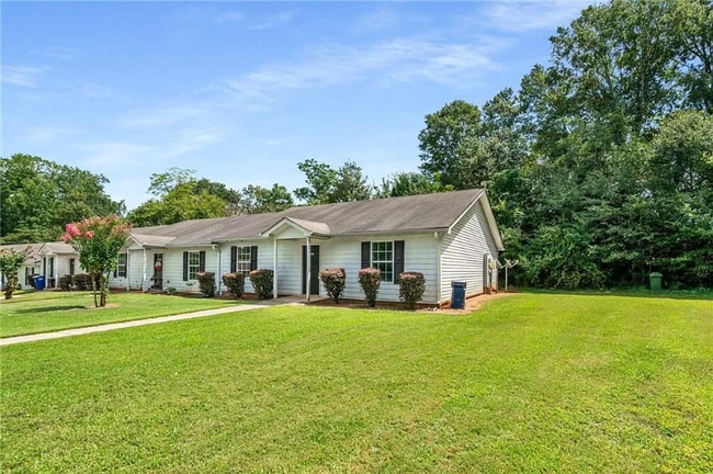 Photo - 598 Elle's Wy