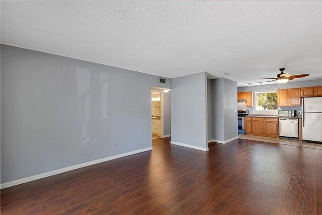 Hawthorne Reserve Condo - Hawthorne Reserve Condo Unit 141