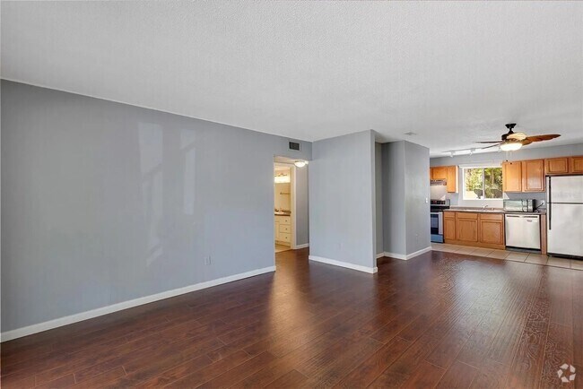 Building Photo - Hawthorne Reserve Condo Unit 141