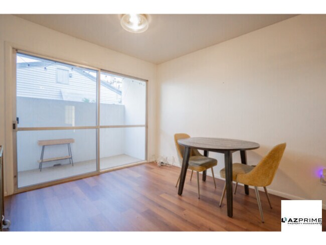 Photo - Discover this Lovely 1/1 Phoenix Condo!