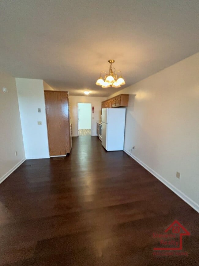 Photo - 183 Woodlee Ct