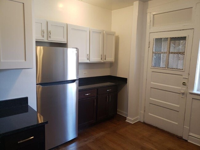 Photo - 4414 N St Louis Ave Unidad 1A