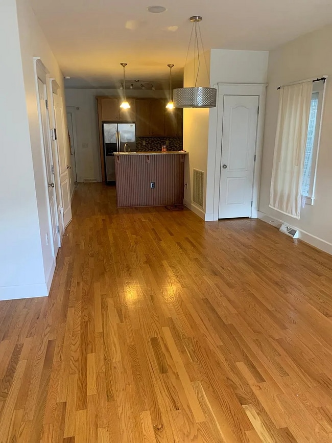 Photo - 336 Leverington Ave