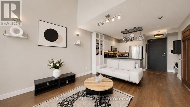 Photo - 250 Manitoba St Unit 832