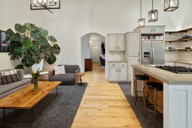 Photo - 1557 Bramble Ct