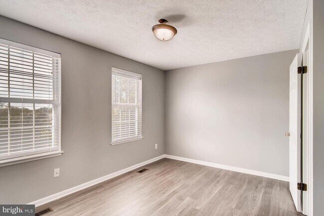 Photo - 1315 SPRING Ct