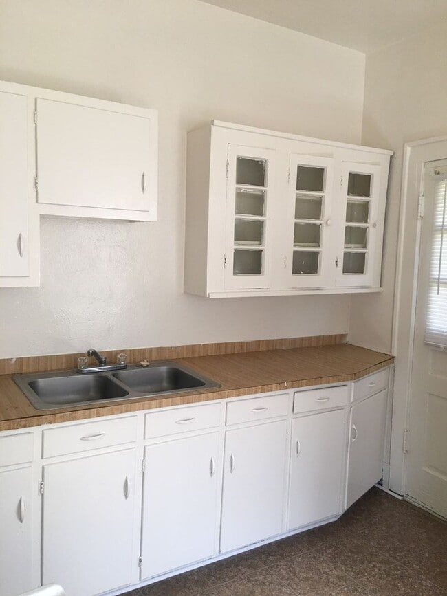 Photo - 2339 Schaul St Unit A