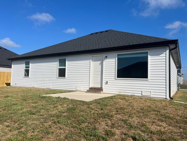 2436 E Spaniel St