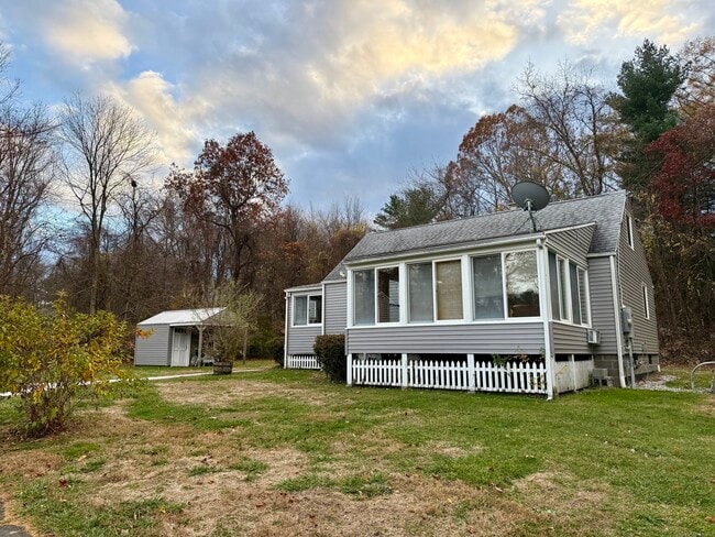 Building Photo - 213 Georgetown Rd