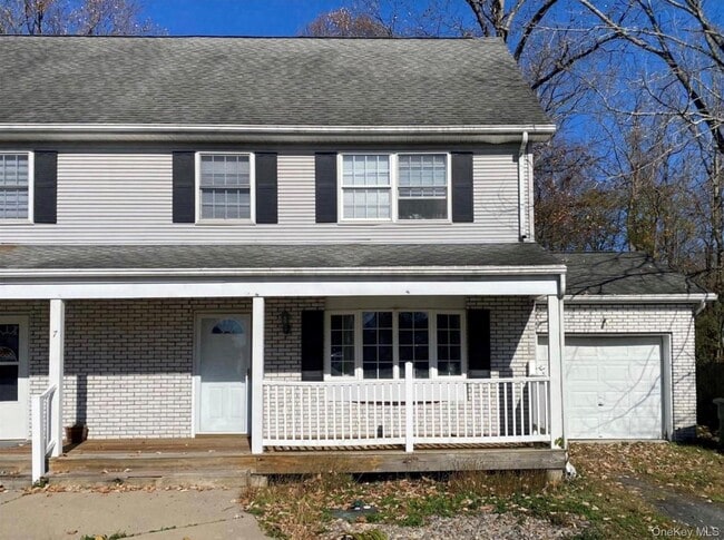 Building Photo - 7 Penny Ln Unit 2