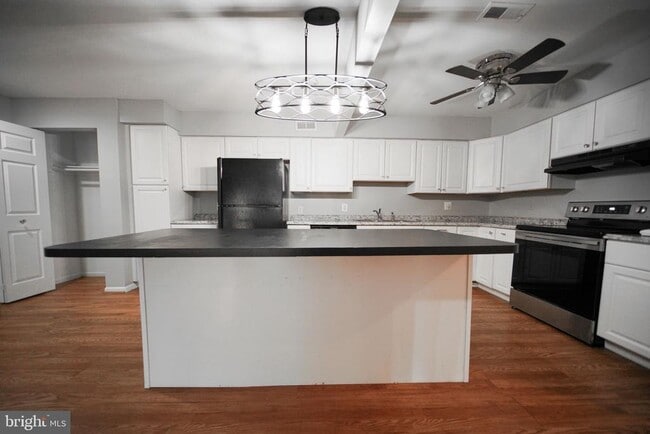 Photo - 10106 Campus Way S Unit 102-3B