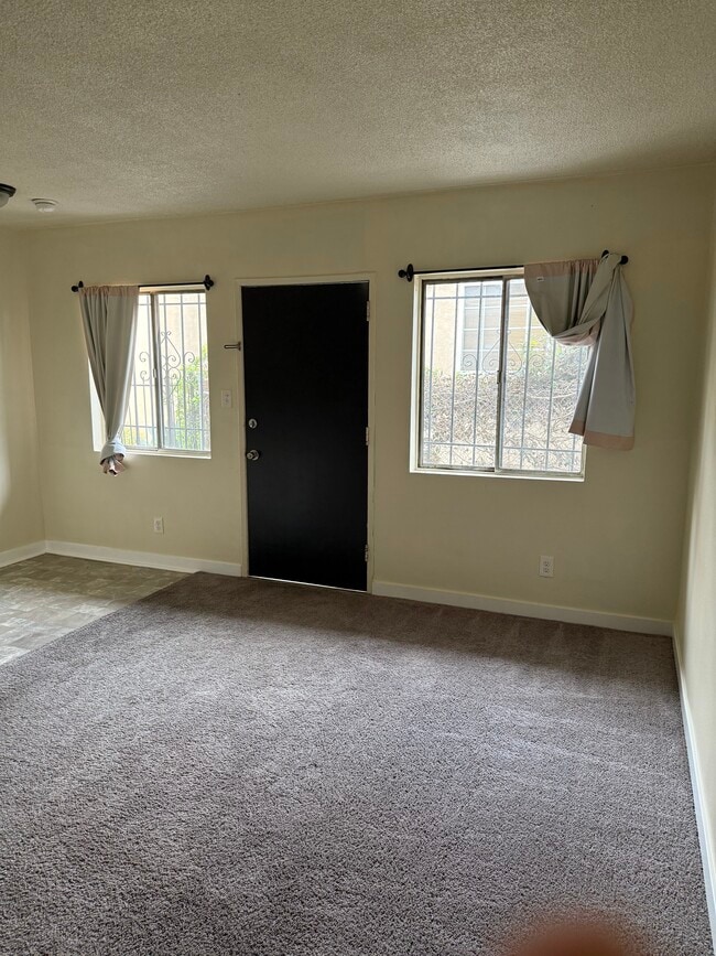 Photo - 2930 S Redondo Blvd Unit 2