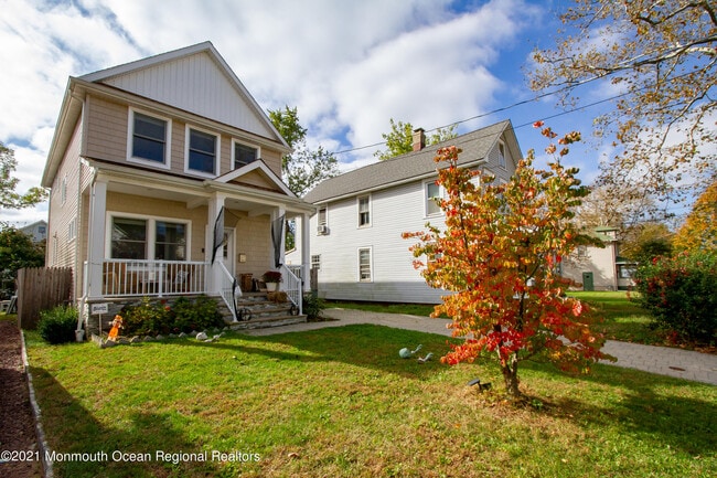 Building Photo - 41 Bank St