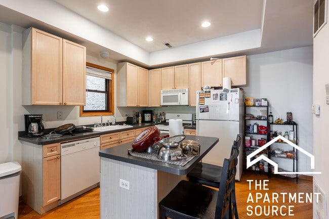 Photo - 2714 N Wayne Ave Unidad 2