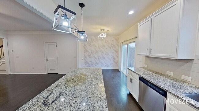 Photo - 203 Hartland Pl