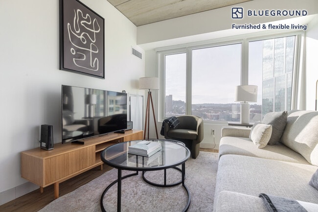 Building Photo - 1350 Boylston St Rental