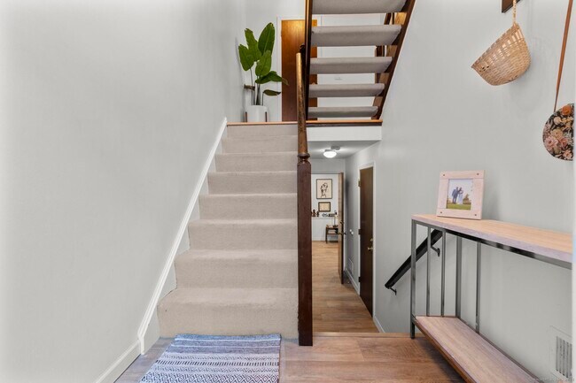 Photo - 237 Strawberry Hill Ave Unit 40