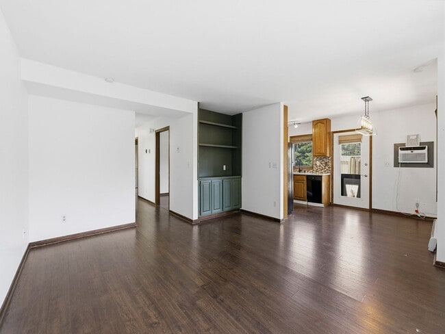 Photo - 2701 Stover St