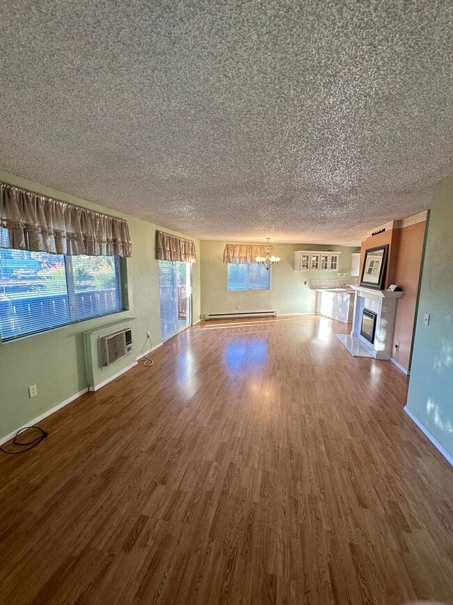 Photo - A must see! Unit #9