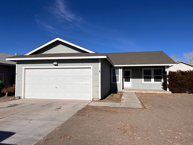 3 bedroom 2 bath Fernley home in Donner Tr... - 3 bedroom 2 bath Fernley home in Donner Tr...