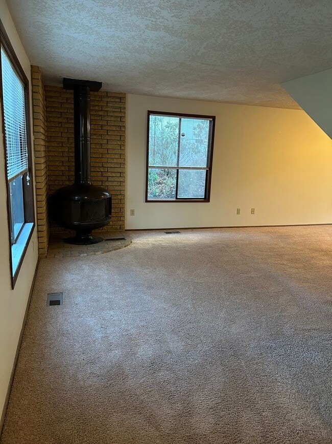 Photo - (379) Glenridge Dr. - 2 Bedroom / 1.5 Bathroom - Townhome Duplex Unidad 2867