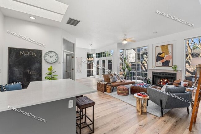 Photo - Elegant One-Level Lake Oswego Home with Vaulted Great Room & Garden Patio