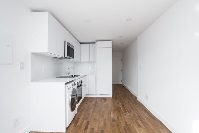 Photo - 798 Richmond Street West Unit 279