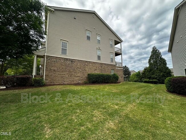 Photo - 400 Panorama Park Pl