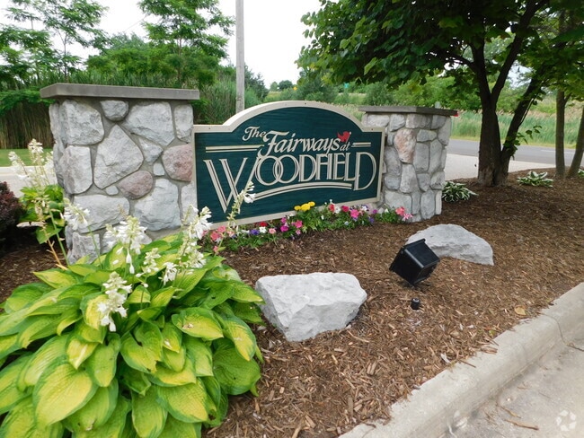 Building Photo - The Fairways at Woodfield Rental