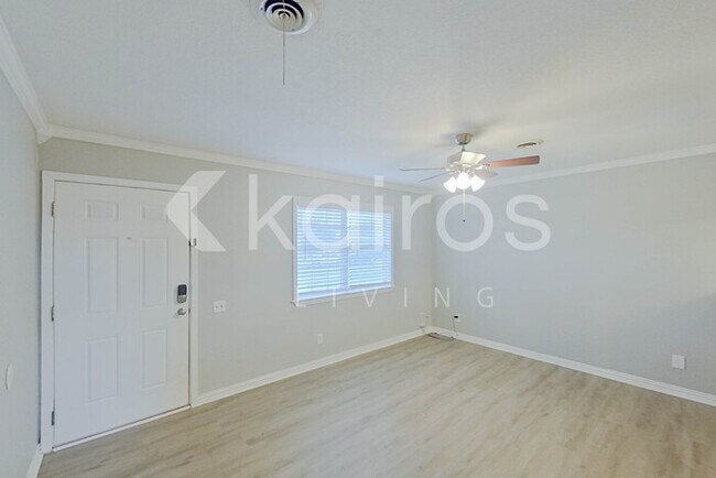 Photo - 1124 W Terry Rd