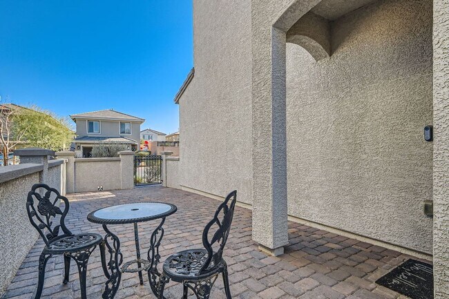 Photo - 4 Bed 3 Bath Luxury FURNISHED Home for Rent!