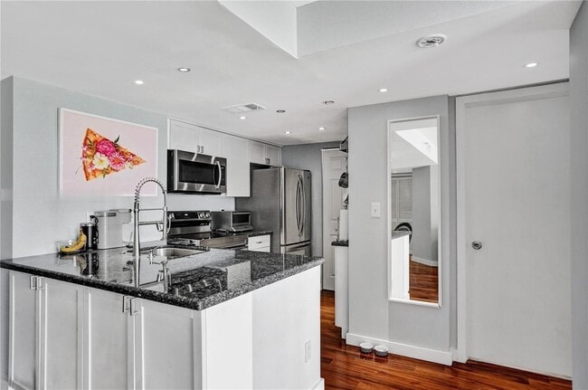 Photo - 770 Claughton Island Dr Unidad 403