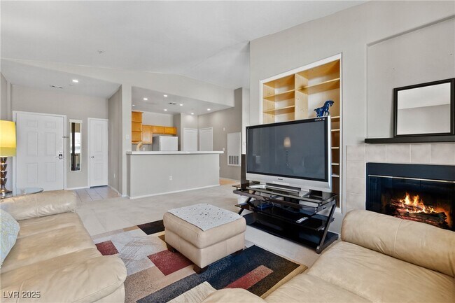 Photo - 1012 Domnus Ln Unidad 205