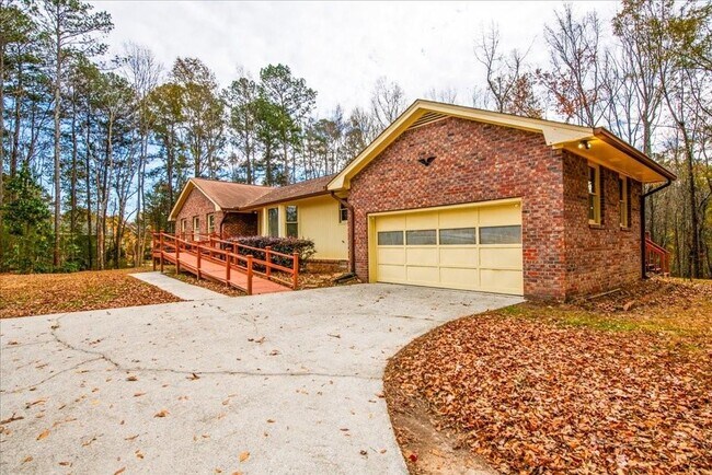 Photo - 4967 Macland Rd