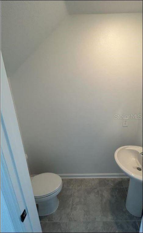 Photo - 323 Heroic Rd