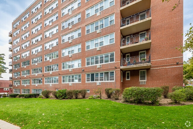 Photo - The Highlander Hall