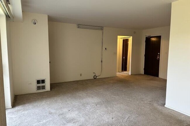 Photo - 1460 Fairlane Dr Unit 225