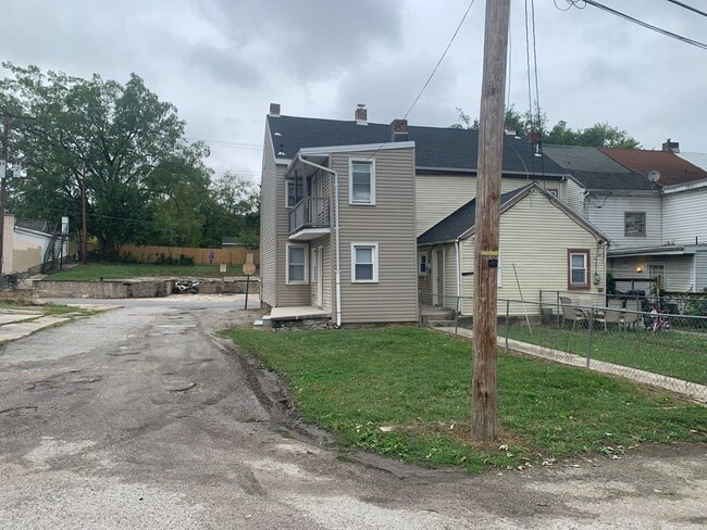 Photo - Semi-detached 3 bedroom 1 Bath House with Parking