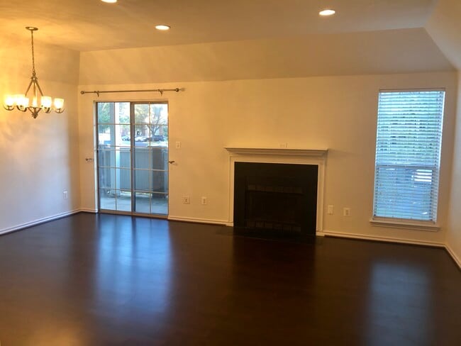 Photo - 3904 Penderview Dr Unit 708