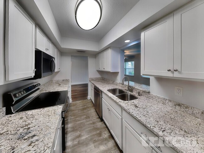 Photo - 6325 Mosby Pl