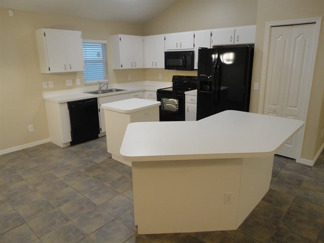 Photo - 1933 Woodcut Dr