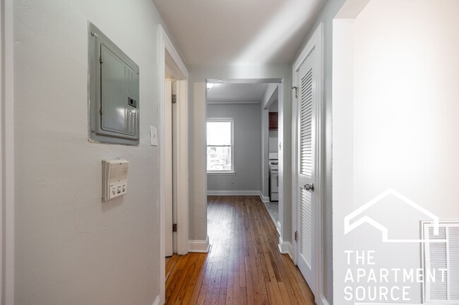 Photo - 2007 W Jarvis Ave