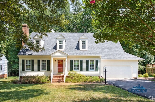 Building Photo - WONDERFUL WOODLAKE HOME WITH 1ST FLOOR BED...