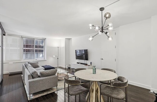 Building Photo - 161 W 61st St Rental