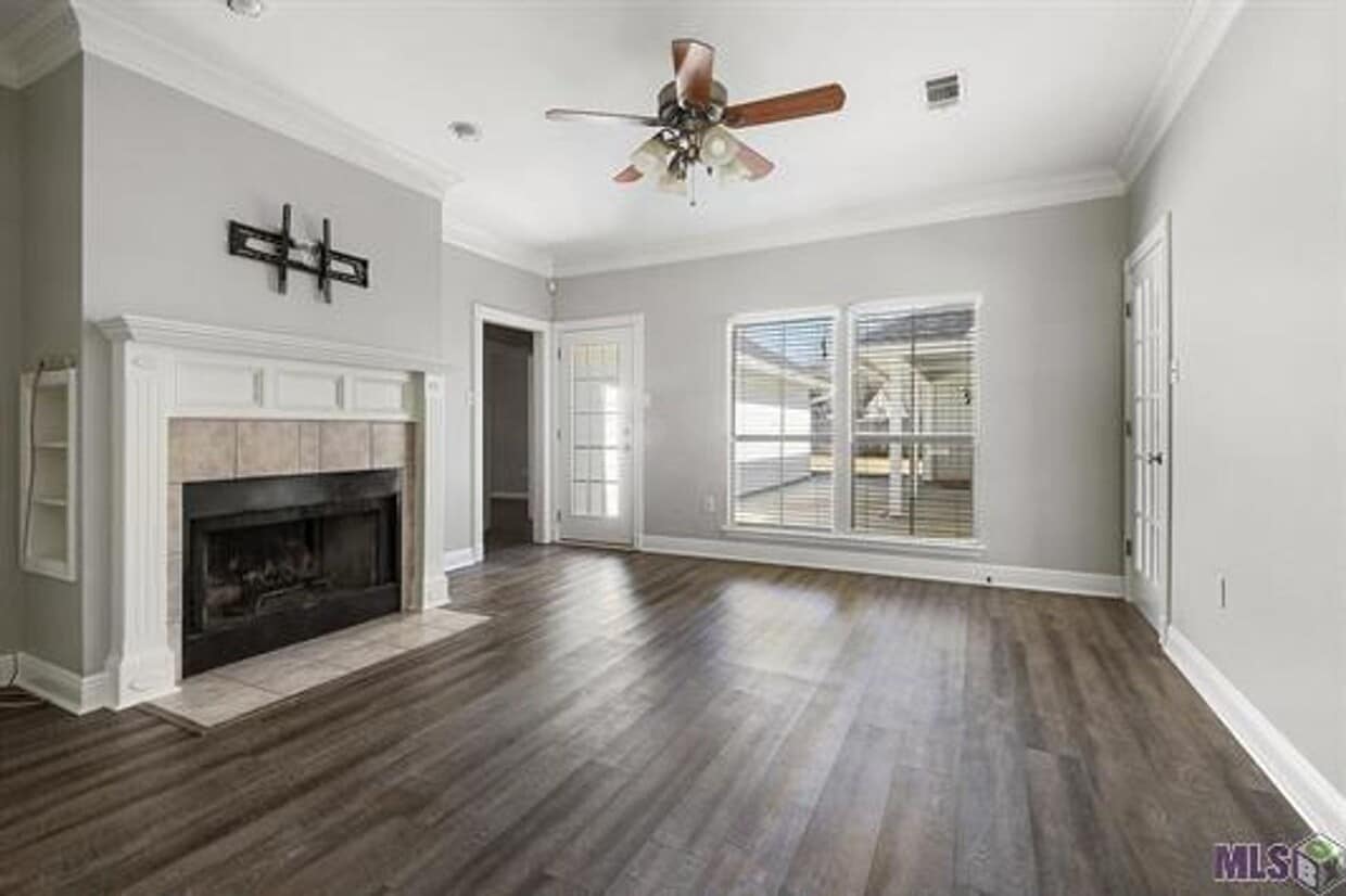 4 Bedroom in Springlake Subdivision - 4 Bedroom in Springlake Subdivision