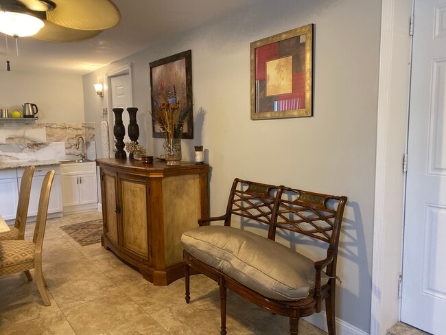 Photo - 493 Castle Dr